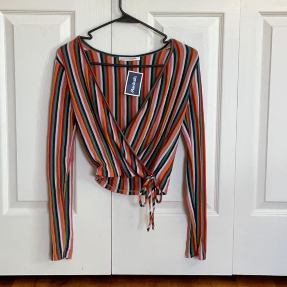 Rainbow caution of the wind top
